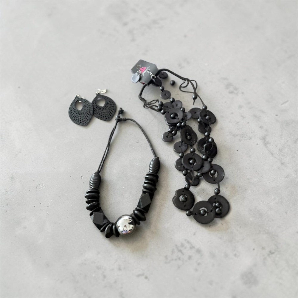 Paparazzi Jewelry Set Black Chunky Bead Necklace Layered Disc Necklace Earrings